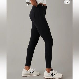 Women’s American Eagle Next Level Jeans size 4 short